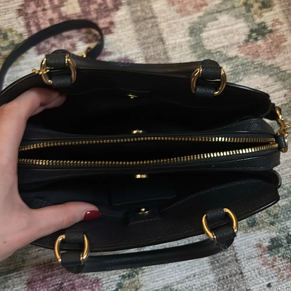 Navy coach bag and matching wallet - Picture 7 of 13